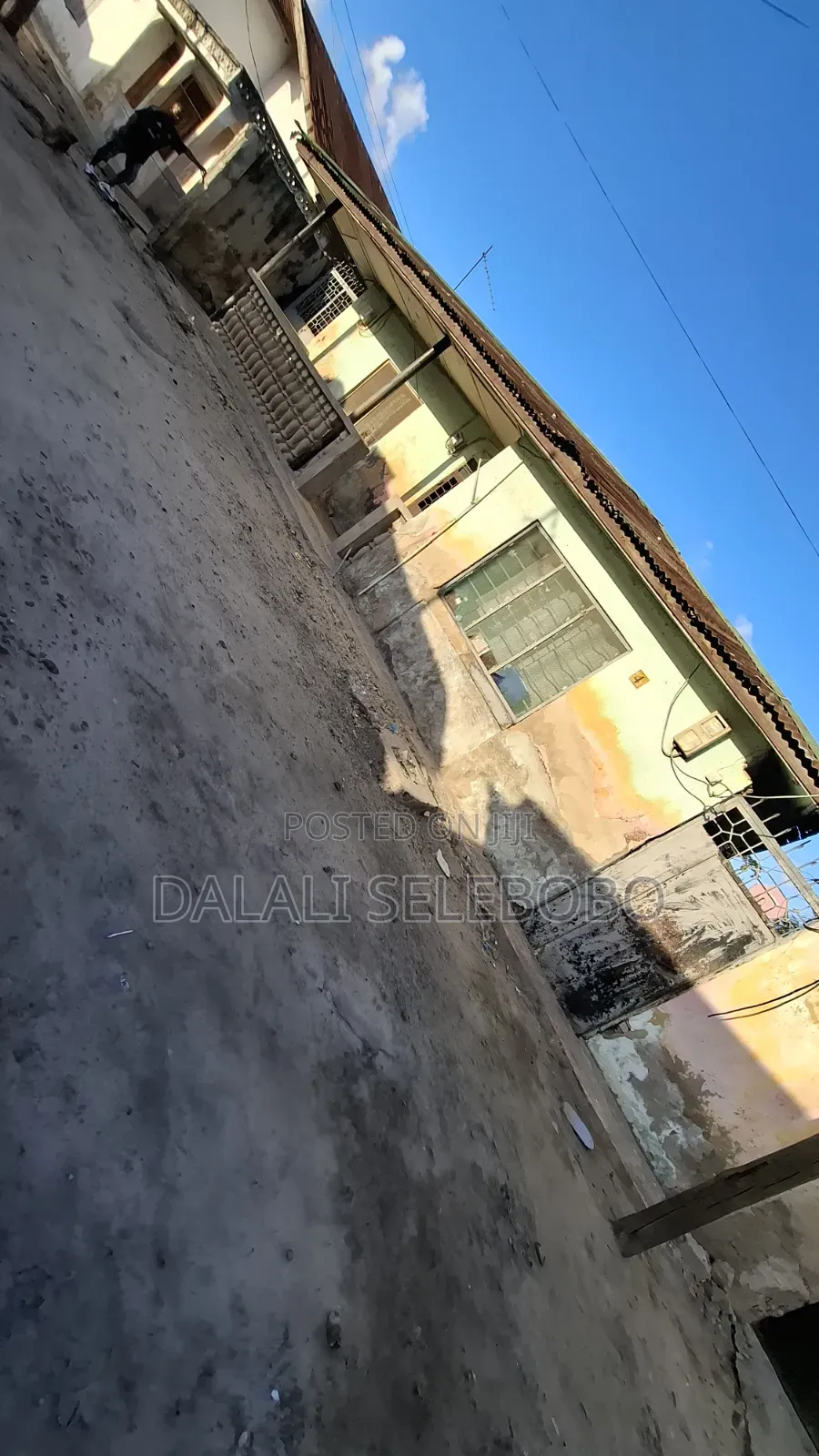 7bdrm Bungalow in Kinondoni, Mwananyamala for sale