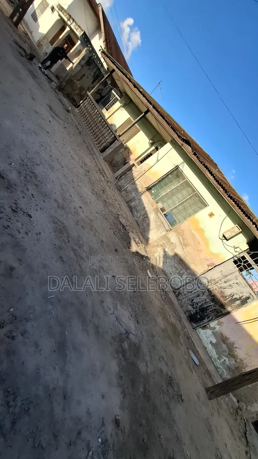 7bdrm Bungalow in Kinondoni, Mwananyamala for sale