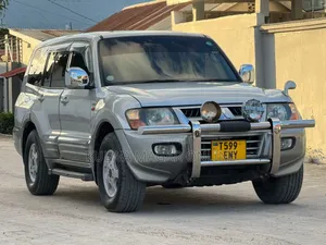 Mitsubishi Pajero 2008 Silver