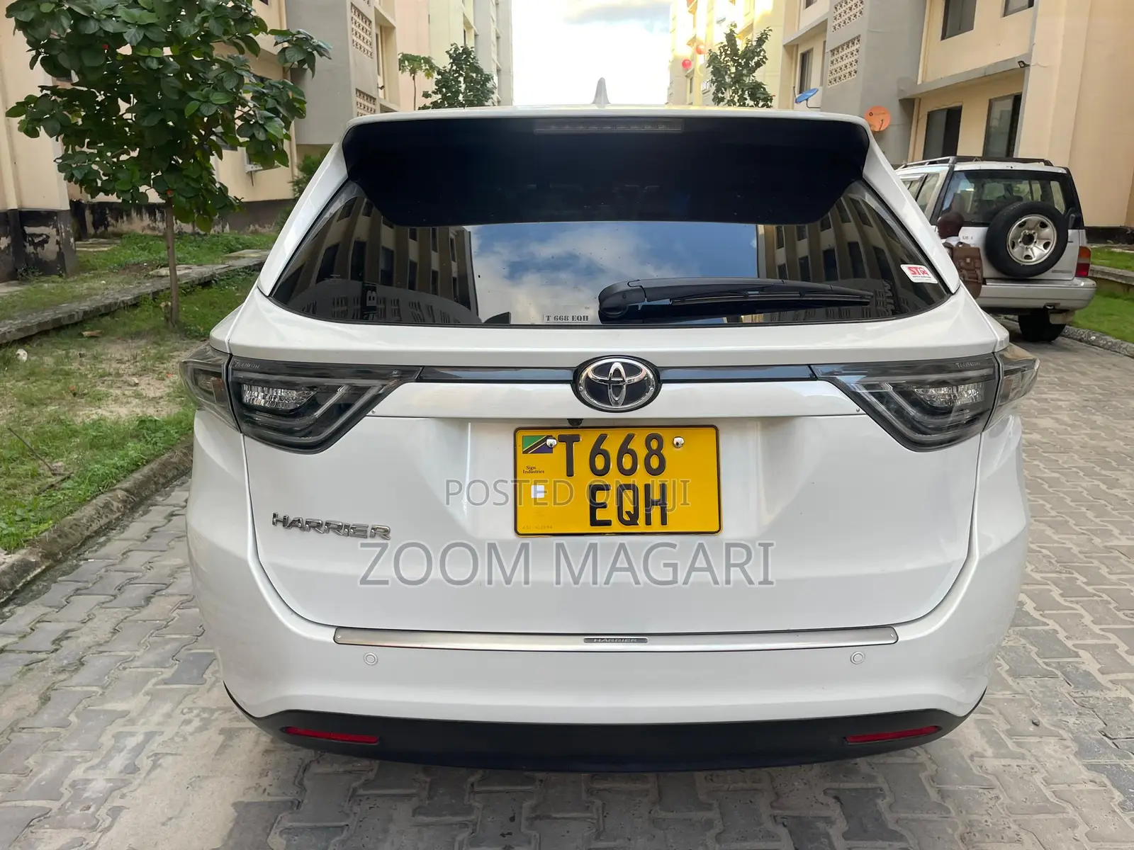 Toyota Harrier 2015 White