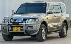 Mitsubishi Pajero 2008 Silver