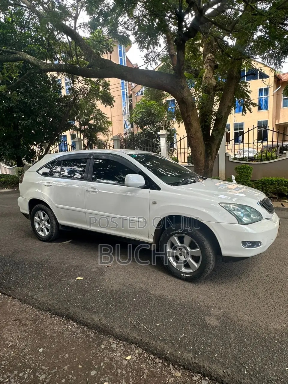 Toyota Harrier 2005 White