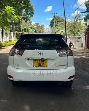 Toyota Harrier 2005 White