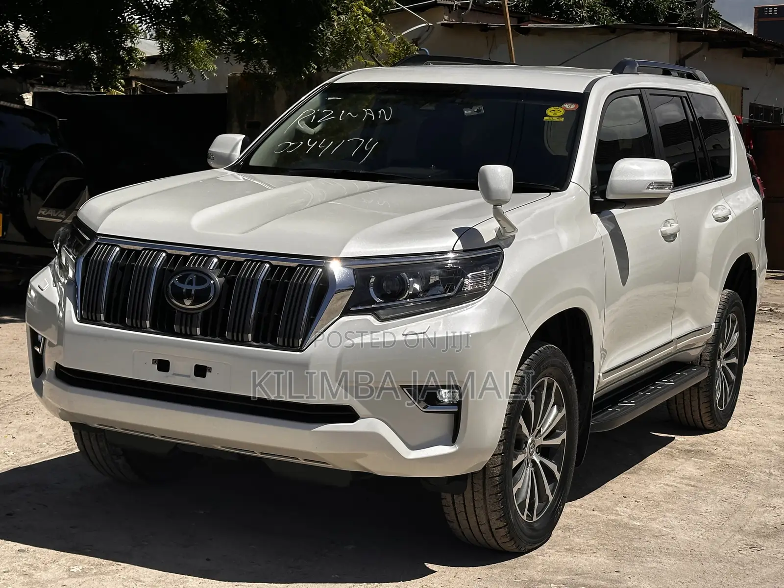 Toyota Land Cruiser Prado 2019 White