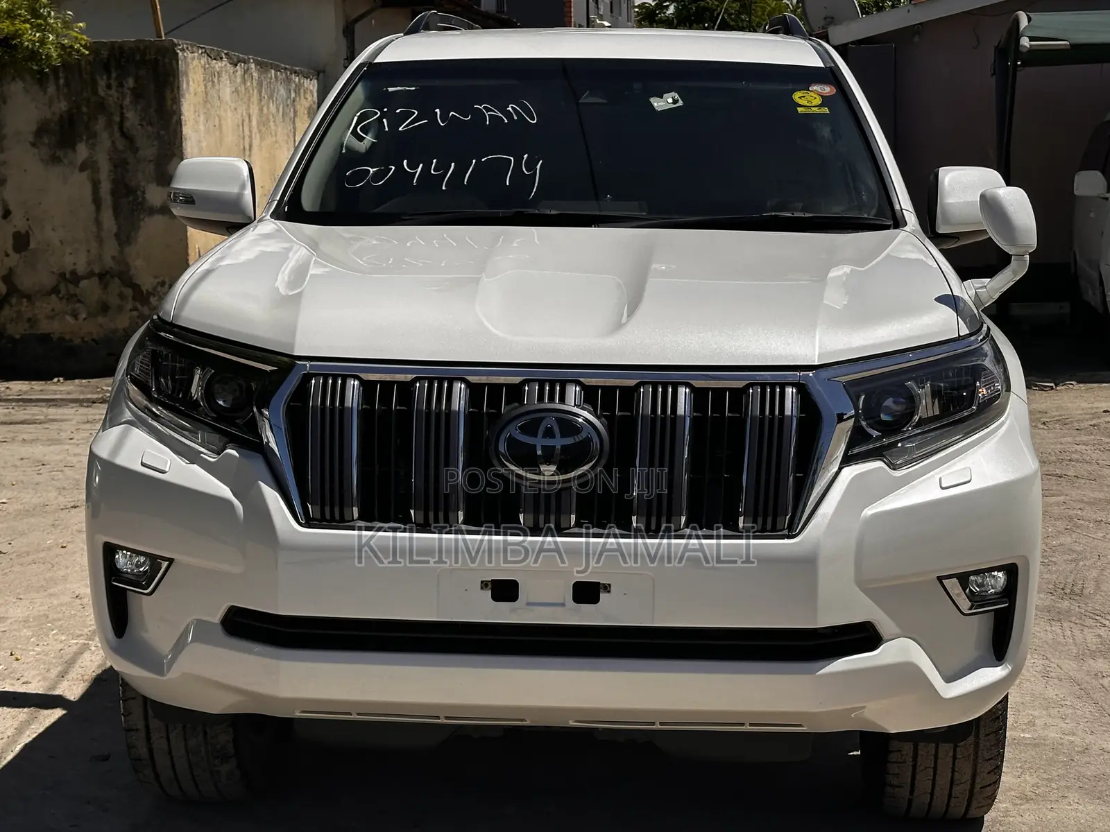 Toyota Land Cruiser Prado 2019 White