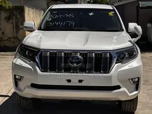 Toyota Land Cruiser Prado 2019 White