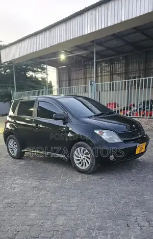Toyota IST 2004 Black