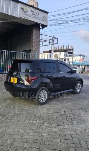 Toyota IST 2004 Black
