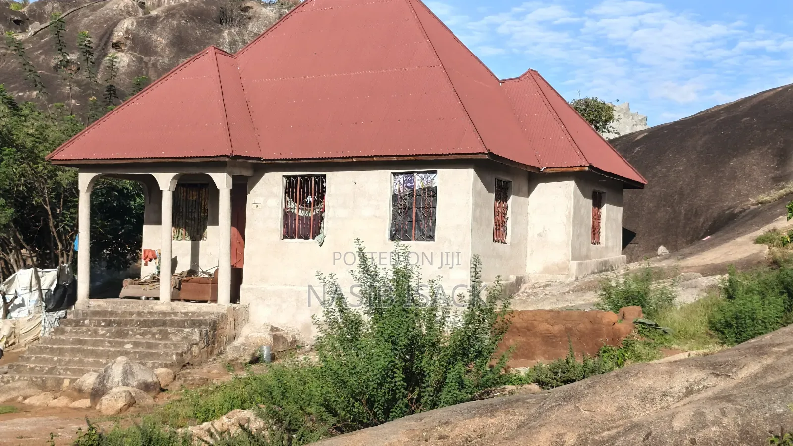 4bdrm House in Mkolani for sale