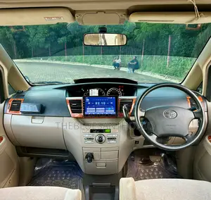 Toyota Noah 2003 Silver