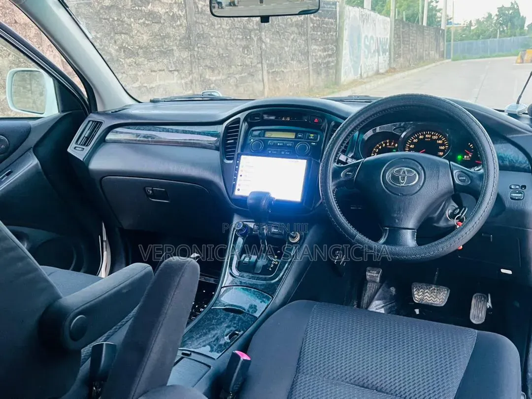 Toyota Kluger 2005