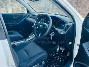 Toyota Kluger 2005
