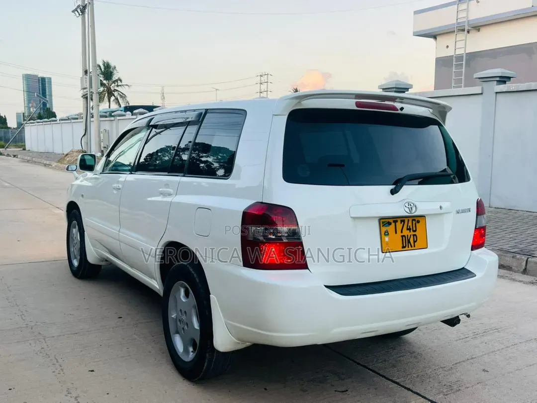 Toyota Kluger 2005