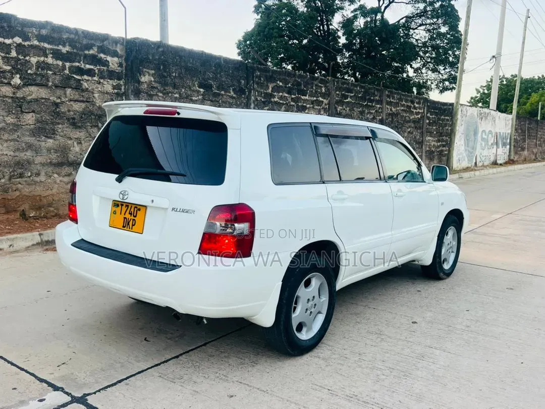 Toyota Kluger 2005