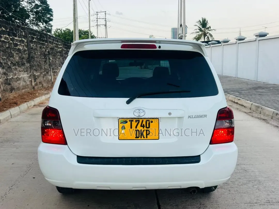 Toyota Kluger 2005