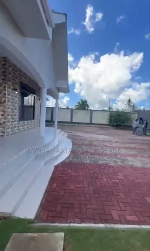 4bdrm Bungalow in Mchakama Real Estate, Kigamboni for sale