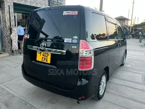 Toyota Noah 2008 Black