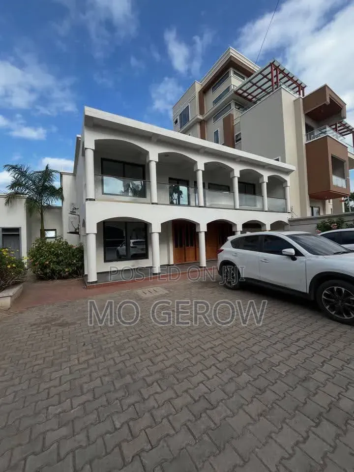3bdrm House in Masaki for rent