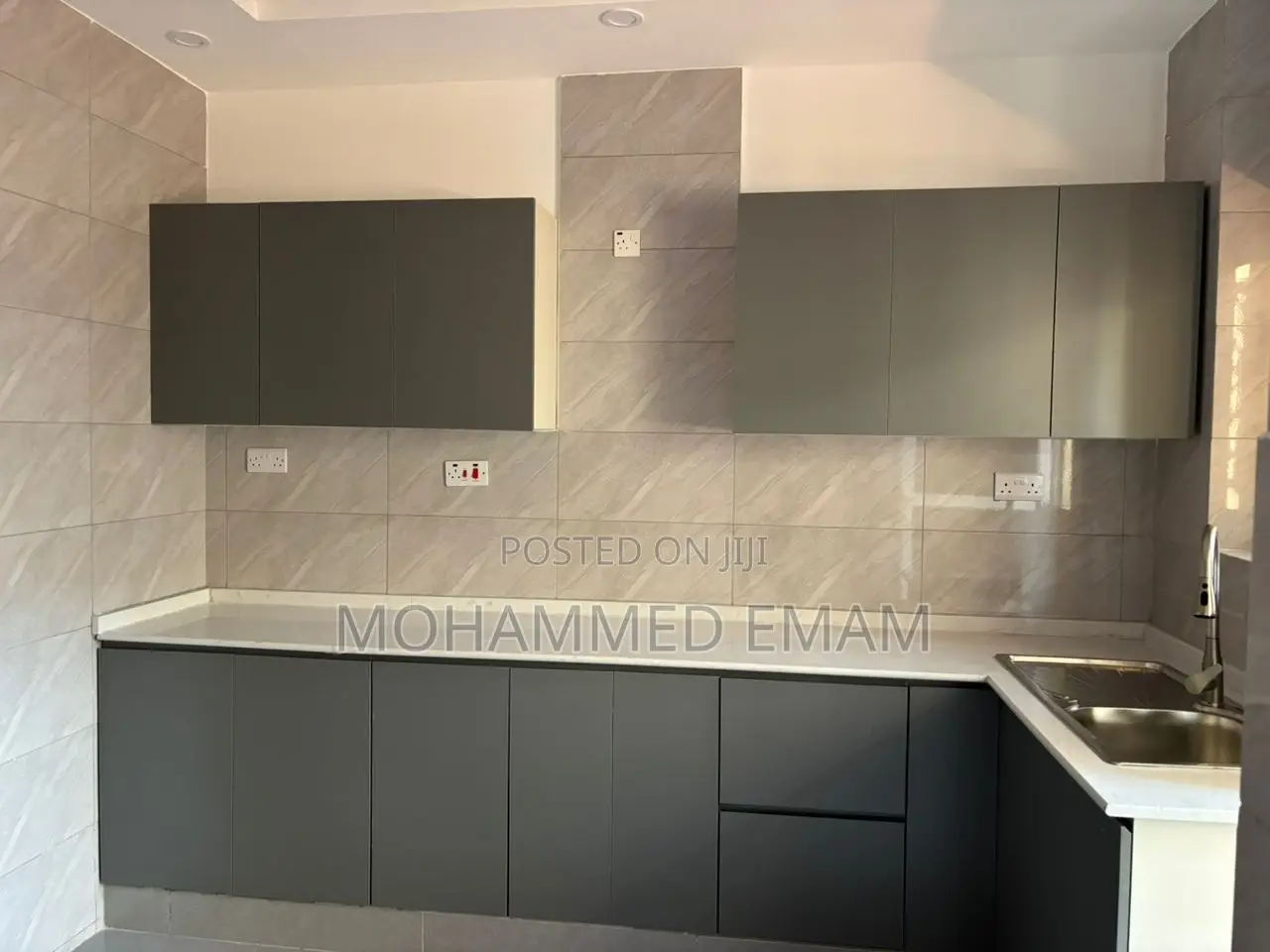 3bdrm Apartment in Joyce Lwelengela P.O, Kariakoo for sale