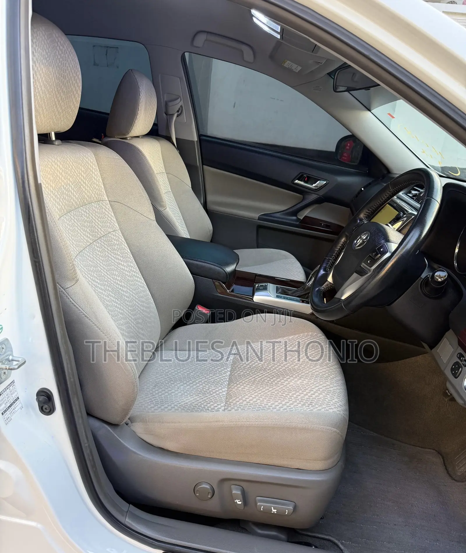 Toyota Mark X 2012 White
