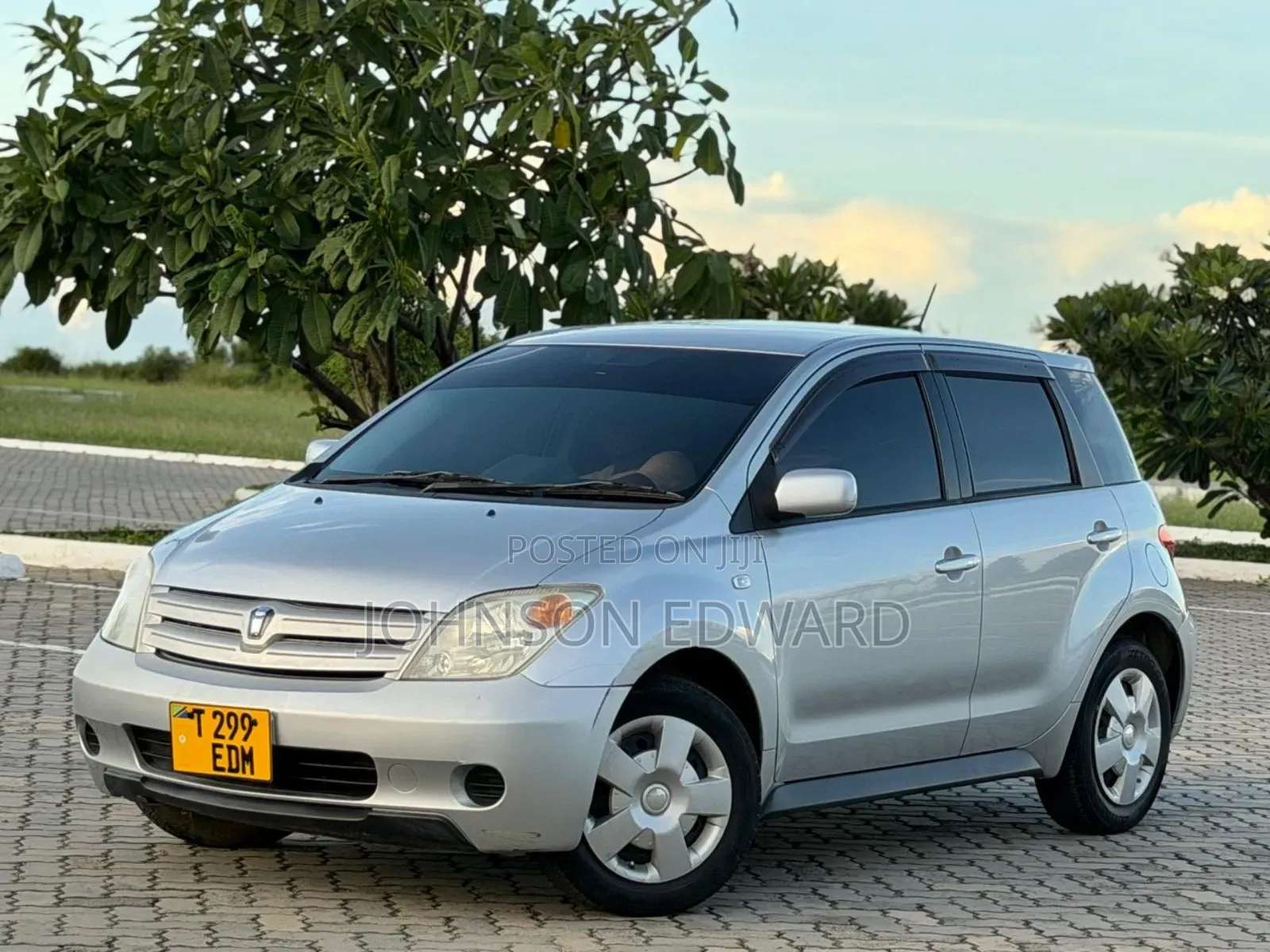 Toyota IST 2005 Silver