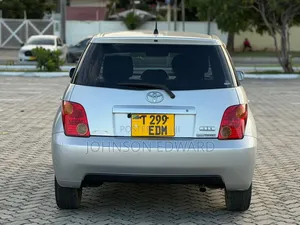 Toyota IST 2005 Silver