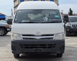Toyota HiAce 2016 White