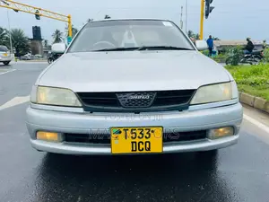Toyota Carina 1.5 FWD Sedan 2001 Silver