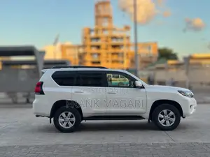 Toyota Land Cruiser Prado 2021 White
