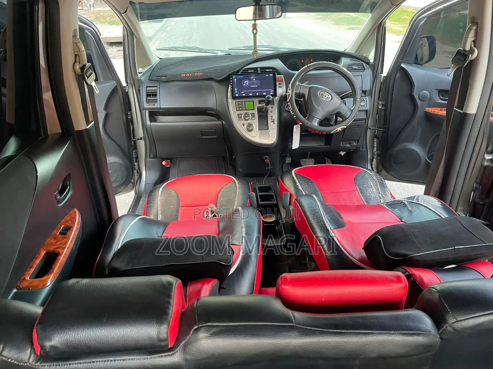 Toyota Ractis 2007 Brown