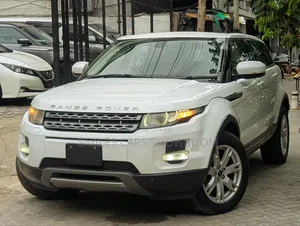 Land Rover Range Rover Evoque Dynamic 4x4 (2.0L 4cyl 9A) 2014 Pearl