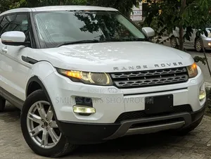 Land Rover Range Rover Evoque Dynamic 4x4 (2.0L 4cyl 9A) 2014 Pearl
