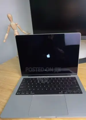 New Laptop Apple MacBook Pro 2025 M5 14-inch 16GB Apple M5 SSD 512GB