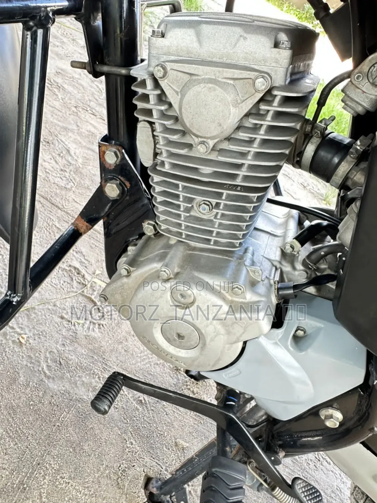 Honda XL 125 2024 Red