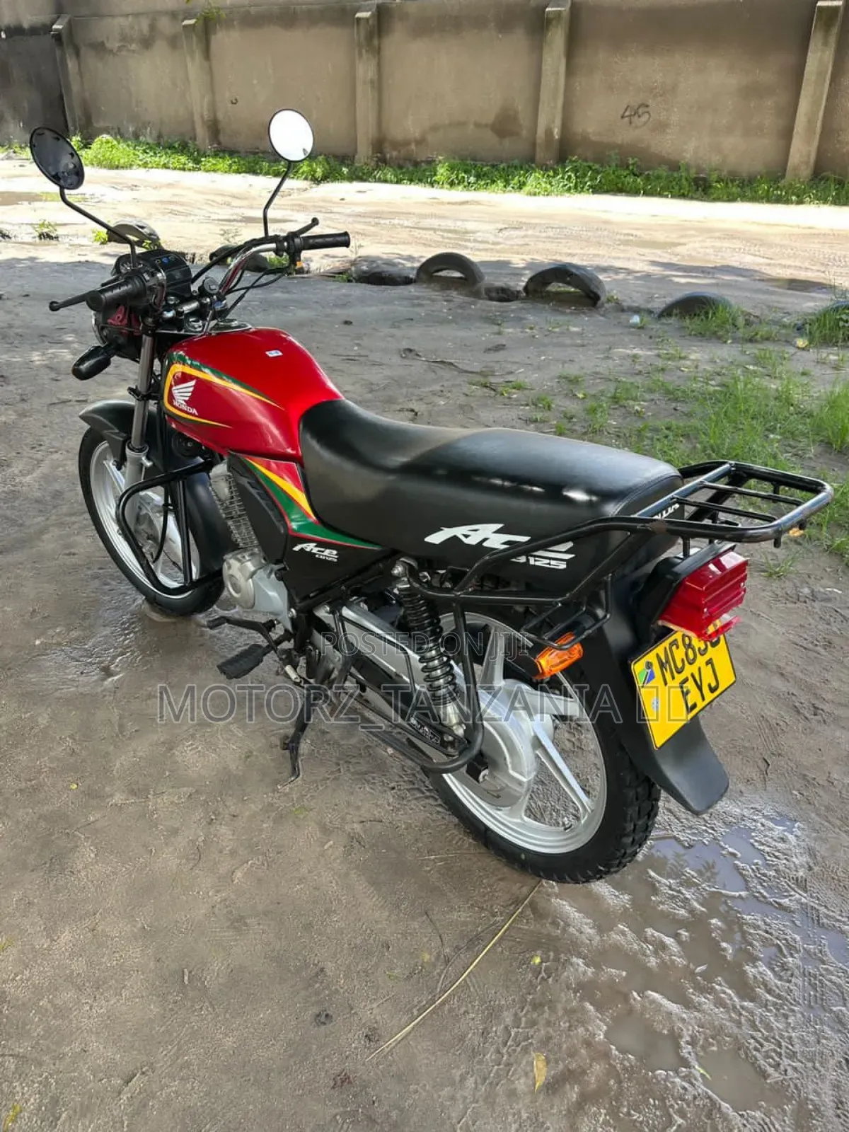 Honda XL 125 2024 Red
