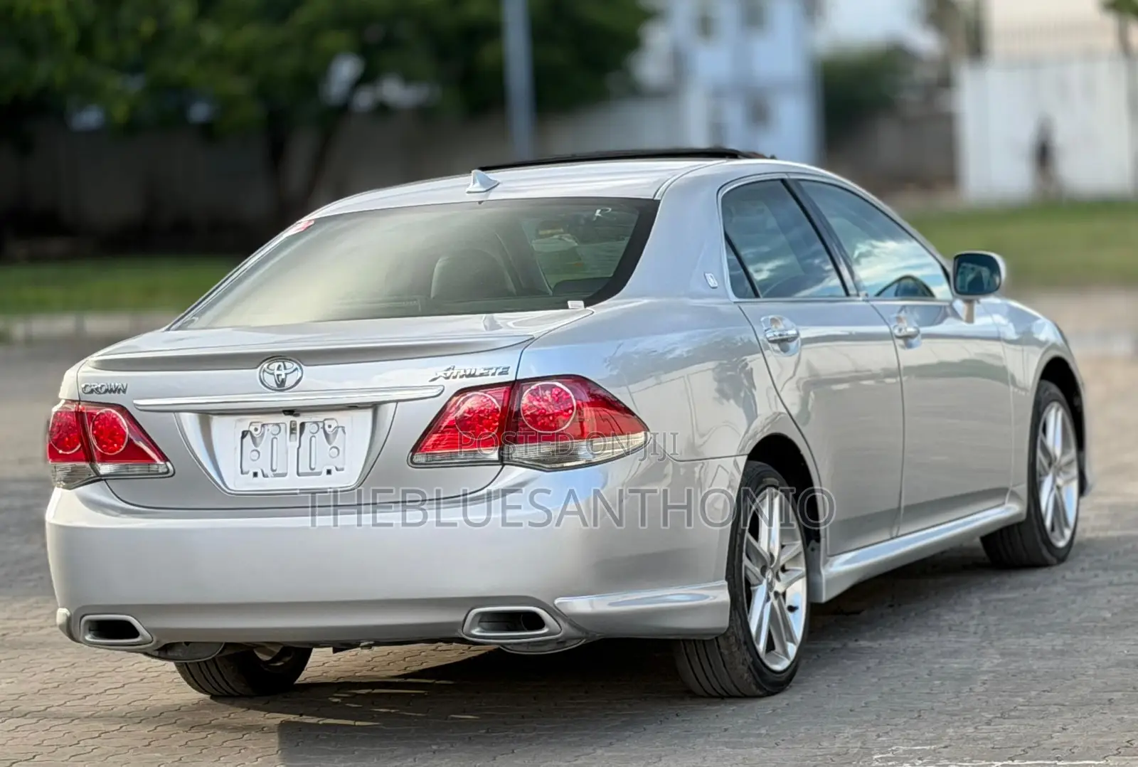 Toyota Crown 2011 Silver
