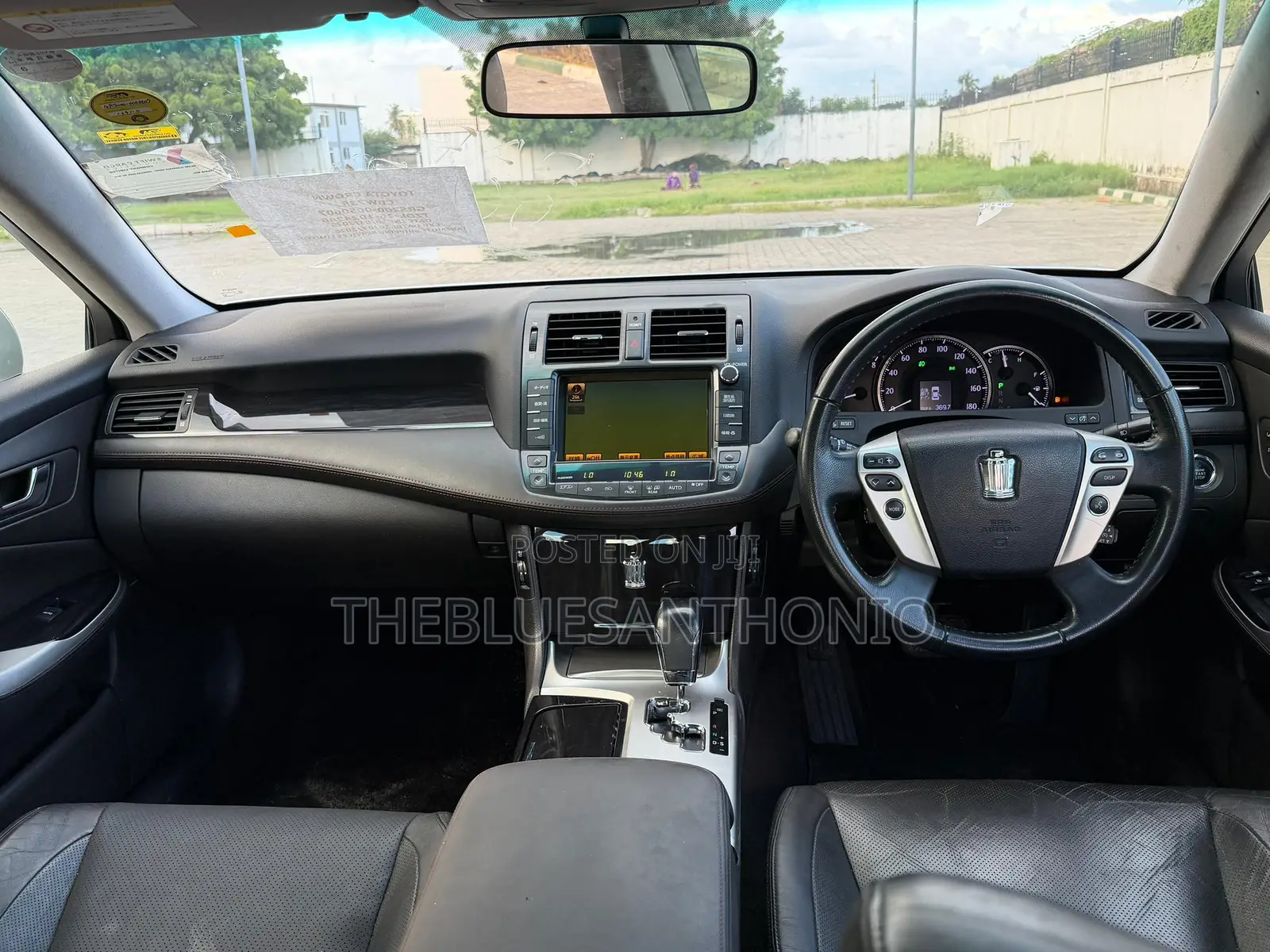 Toyota Crown 2011 Silver