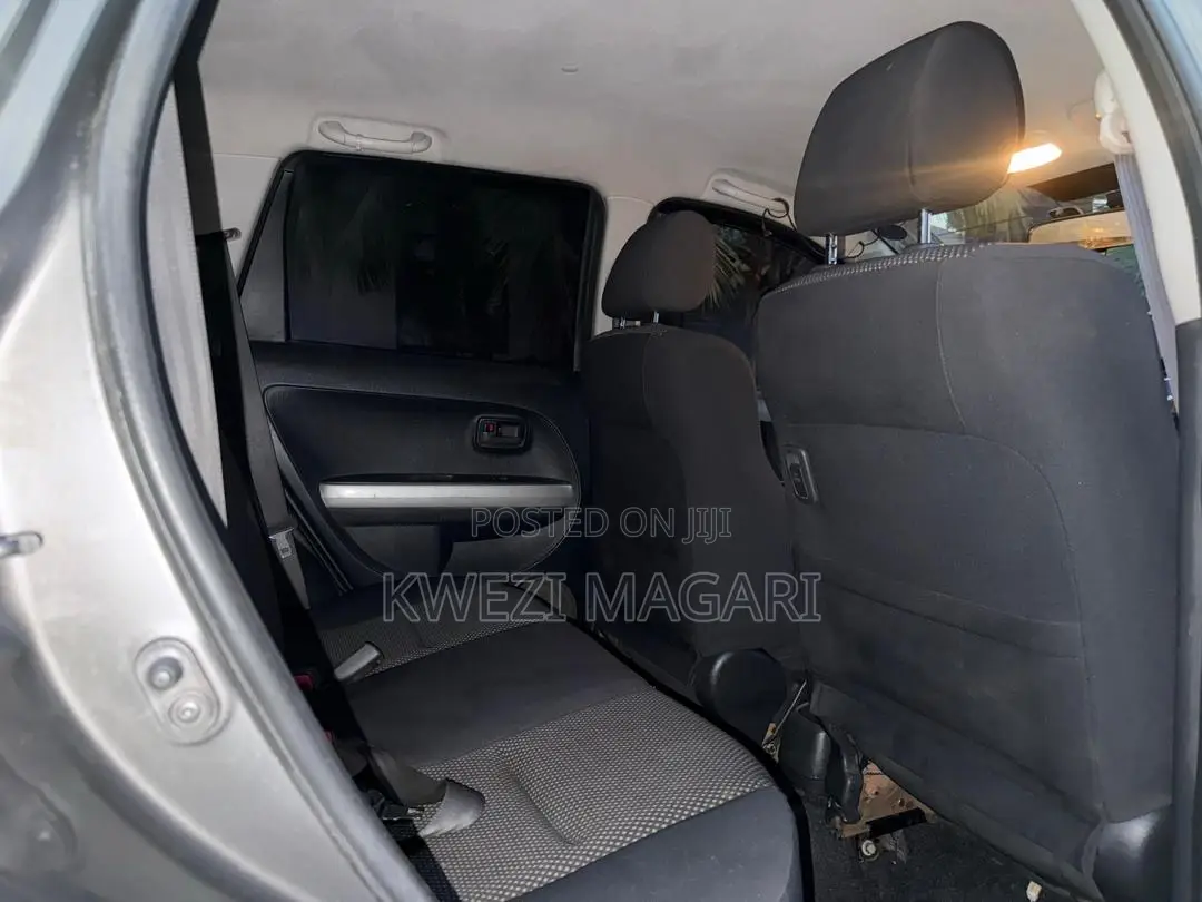 Toyota IST 2005 Gray
