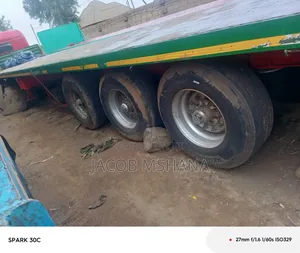 Semi 114 380