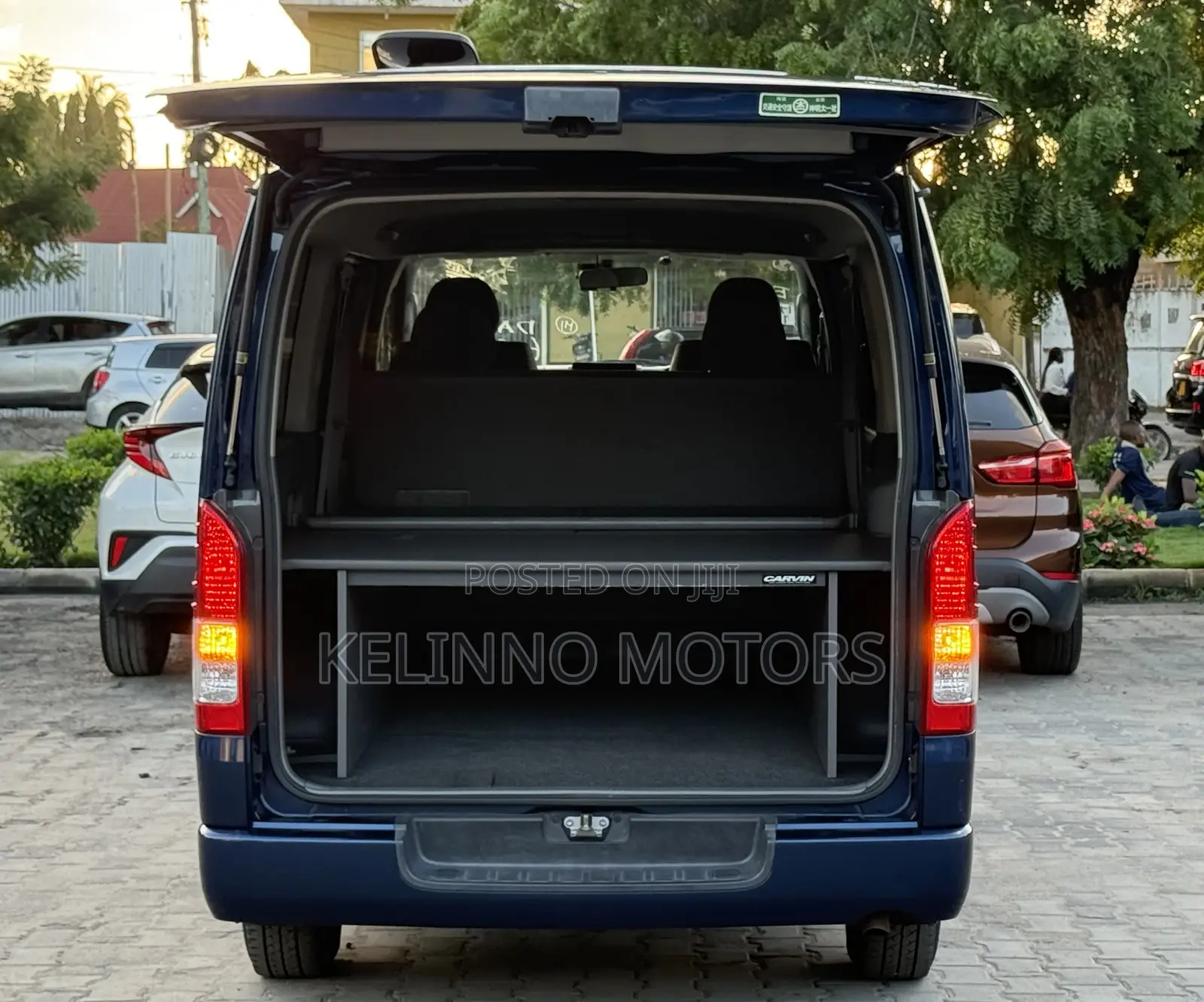 Toyota HiAce 2005 Blue