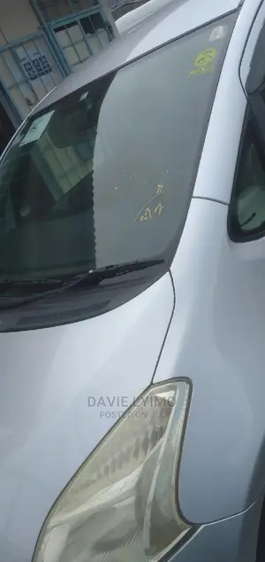 Toyota Ractis 2006 Silver