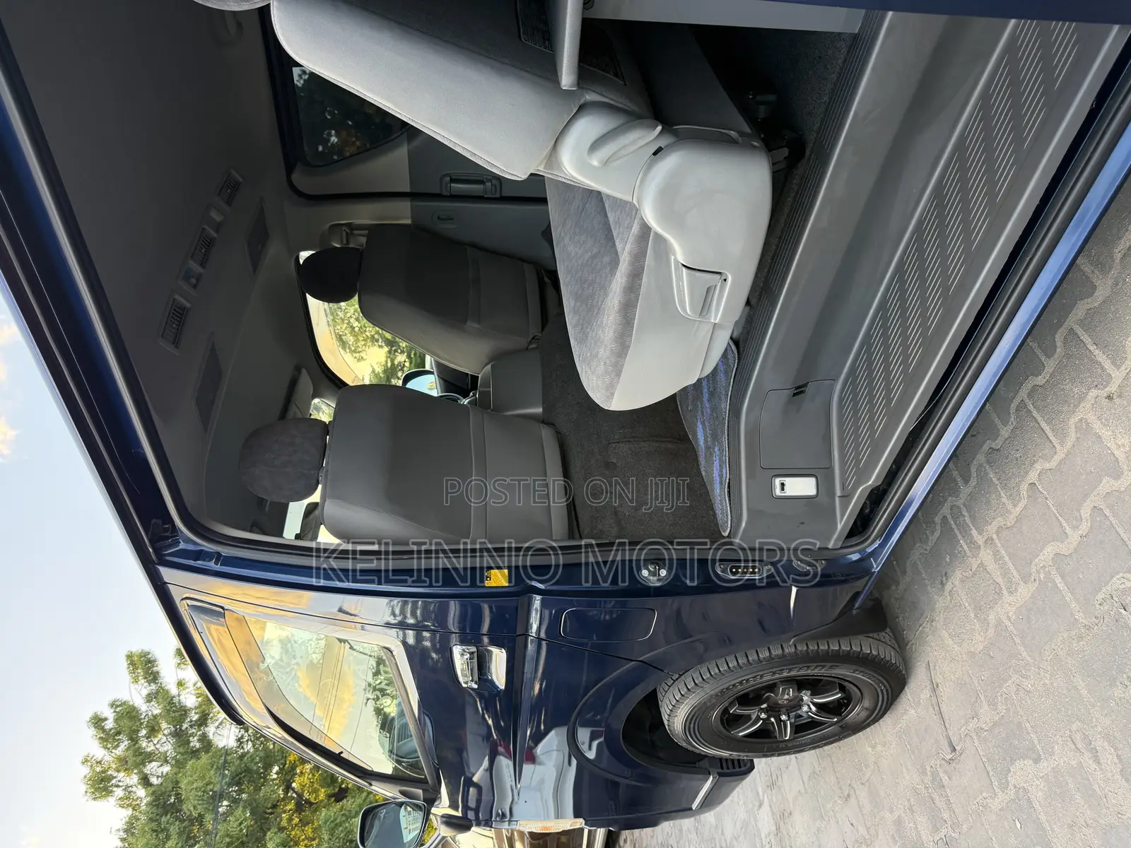 Toyota HiAce 2005 Blue