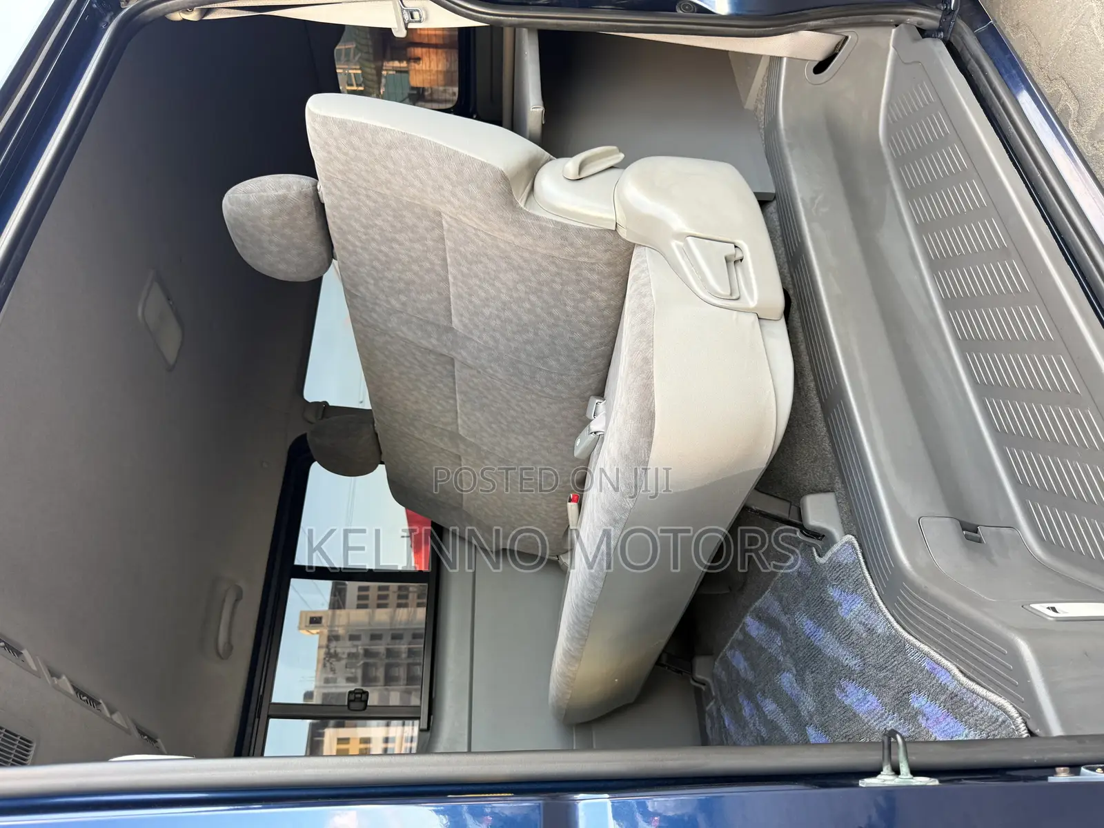 Toyota HiAce 2005 Blue
