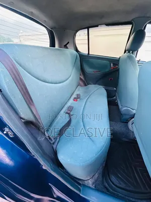Toyota Vitz 1.3 AWD 5dr 2006 Blue