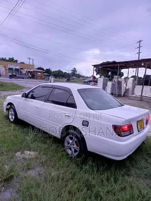 Toyota Carina 1999 White