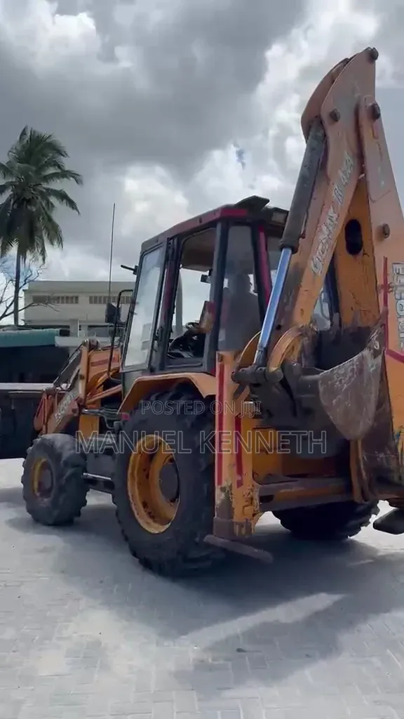 Escorts Kubota Backhoe Loader