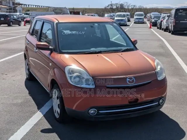 Mazda Verisa 2009 Orange