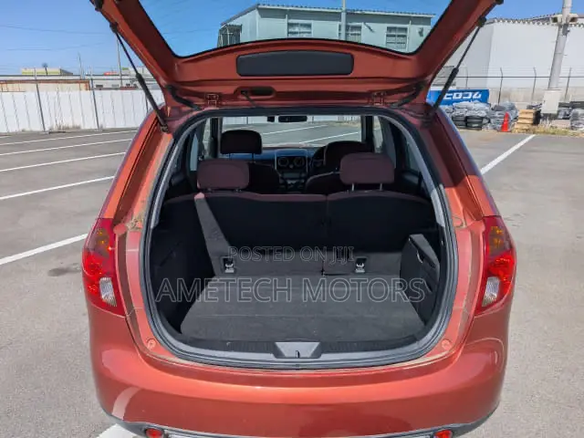 Mazda Verisa 2009 Orange
