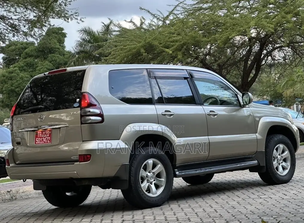 Toyota Land Cruiser Prado 2006 Gold