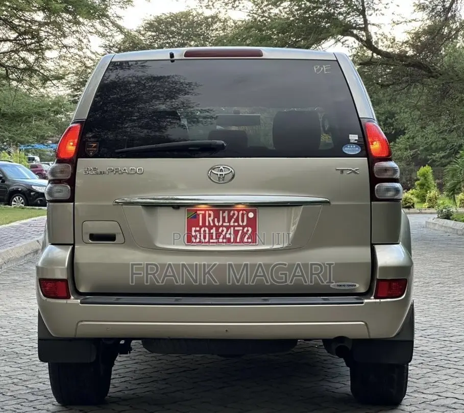 Toyota Land Cruiser Prado 2006 Gold